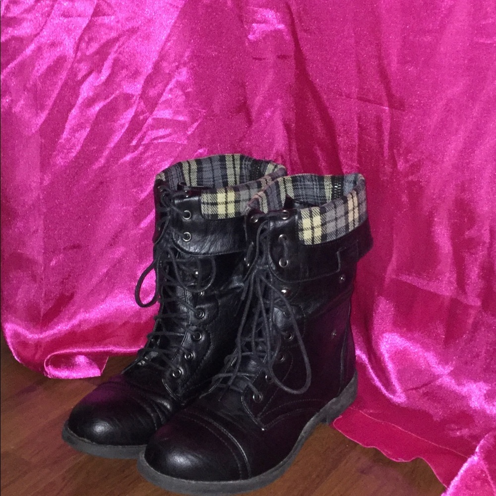 Combat boots - Picture 2 of 5